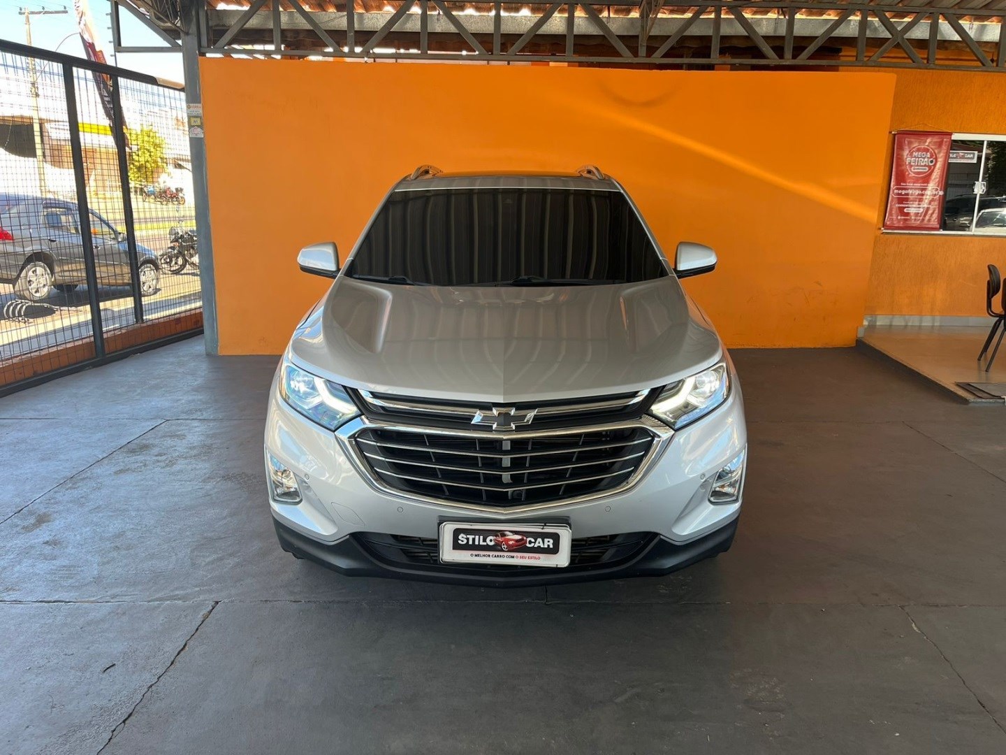 //www.autoline.com.br/carro/chevrolet/equinox-20-premier-16v-gasolina-4p-4x4-turbo-automati/2018/batatais-sp/24860845