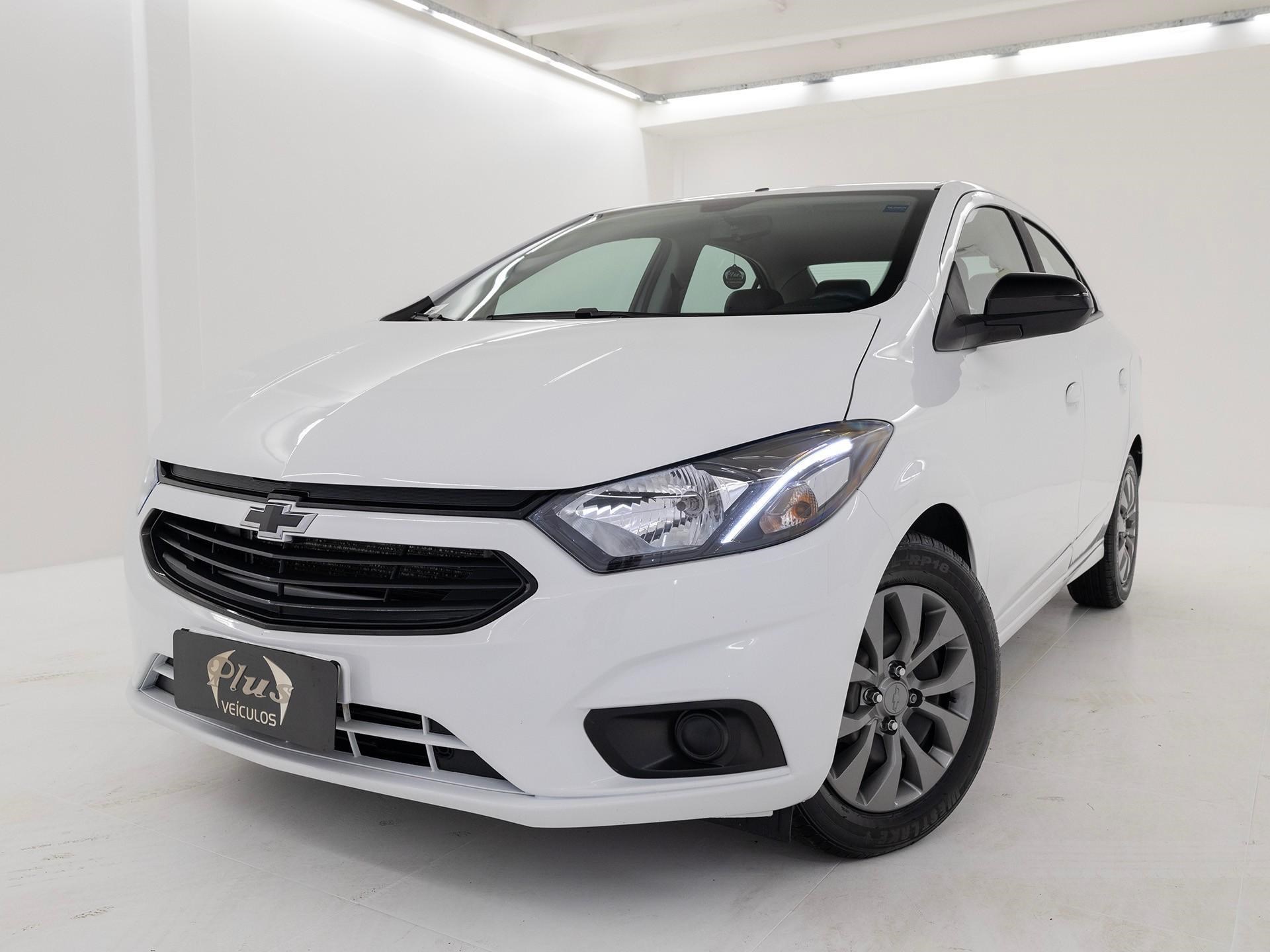 //www.autoline.com.br/carro/chevrolet/joy-plus-10-black-8v-flex-4p-manual/2021/porto-alegre-rs/24748797