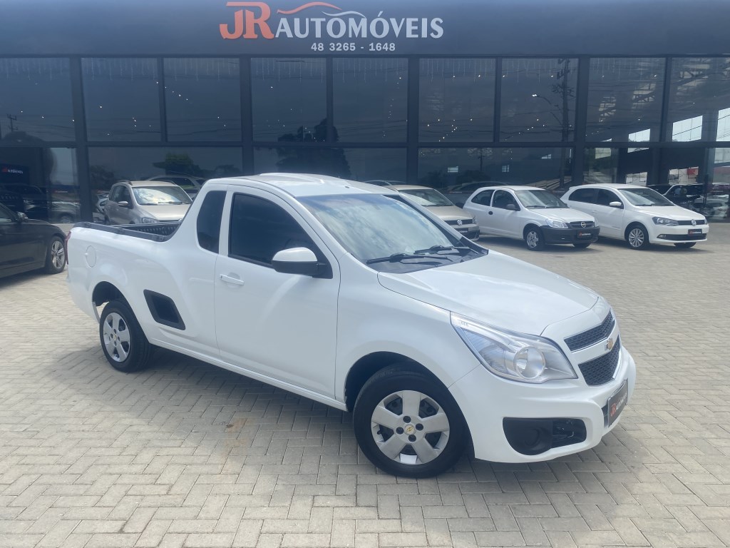 //www.autoline.com.br/carro/chevrolet/montana-14-ls-8v-flex-2p-manual/2016/sao-joao-batista-sc/23564835