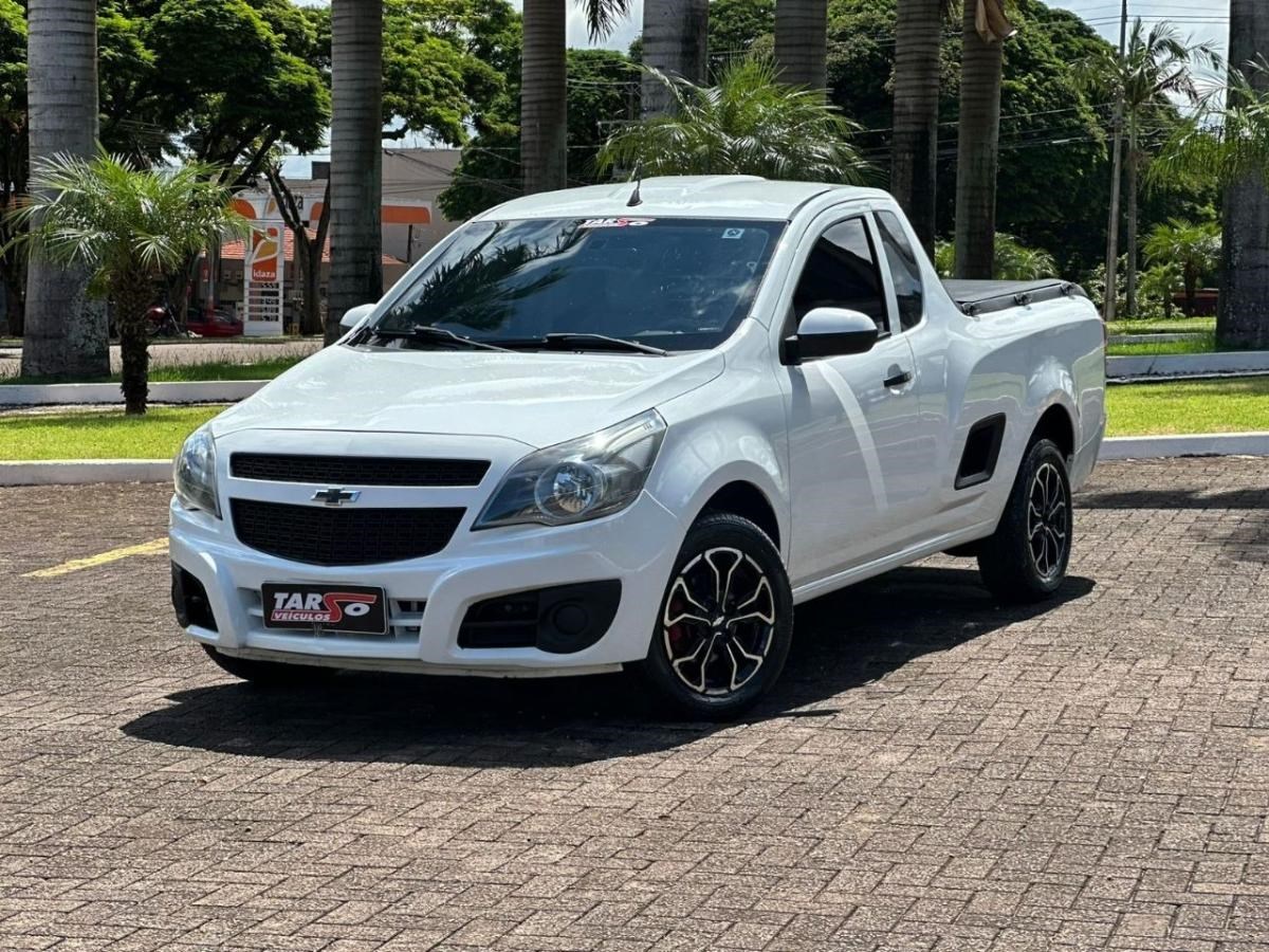 //www.autoline.com.br/carro/chevrolet/montana-14-ls-8v-flex-2p-manual/2014/cafelandia-pr/23838833