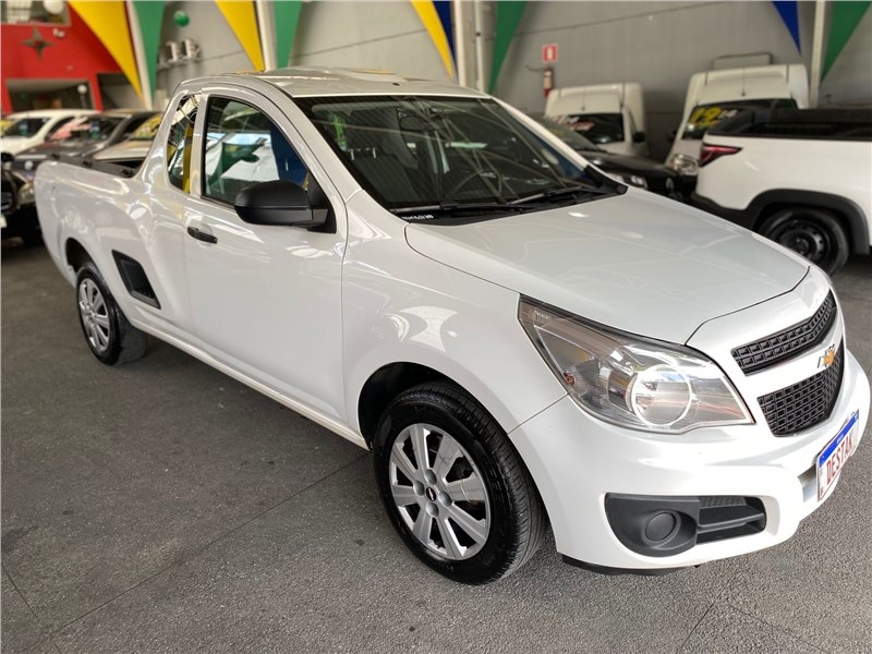 //www.autoline.com.br/carro/chevrolet/montana-14-ls-8v-flex-2p-manual/2021/belo-horizonte-mg/23875676