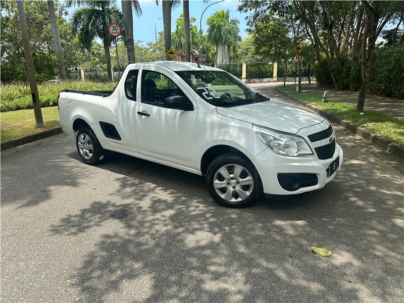 //www.autoline.com.br/carro/chevrolet/montana-14-ls-8v-flex-2p-manual/2021/rio-de-janeiro-rj/24078611