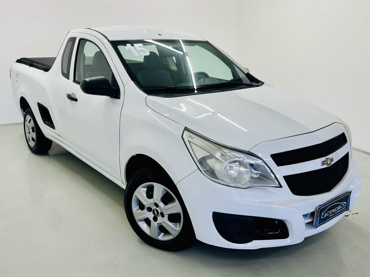 //www.autoline.com.br/carro/chevrolet/montana-14-ls-8v-flex-2p-manual/2015/mogi-das-cruzes-sp/24302861