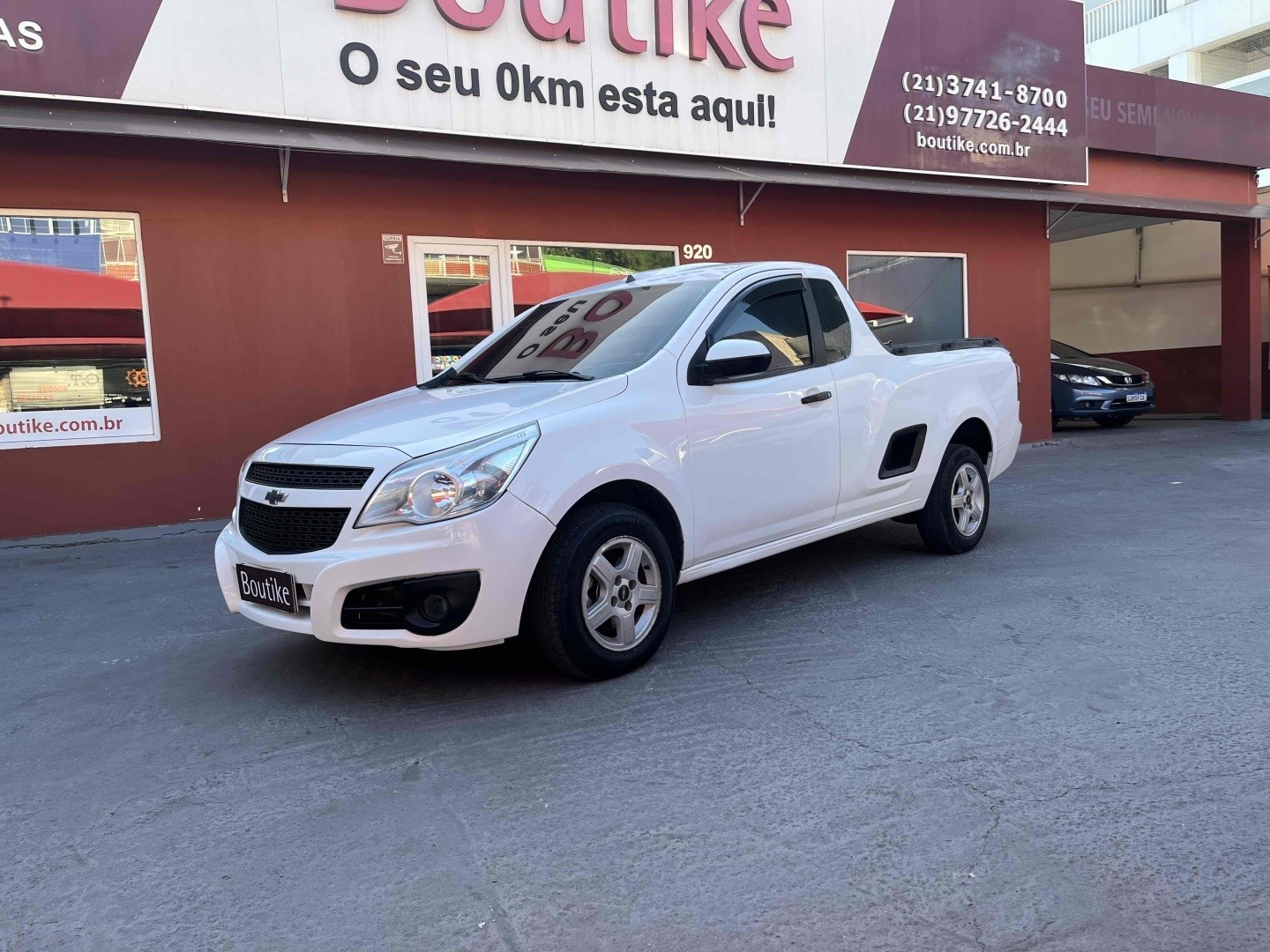 //www.autoline.com.br/carro/chevrolet/montana-14-ls-8v-flex-2p-manual/2015/niteroi-rj/24668427