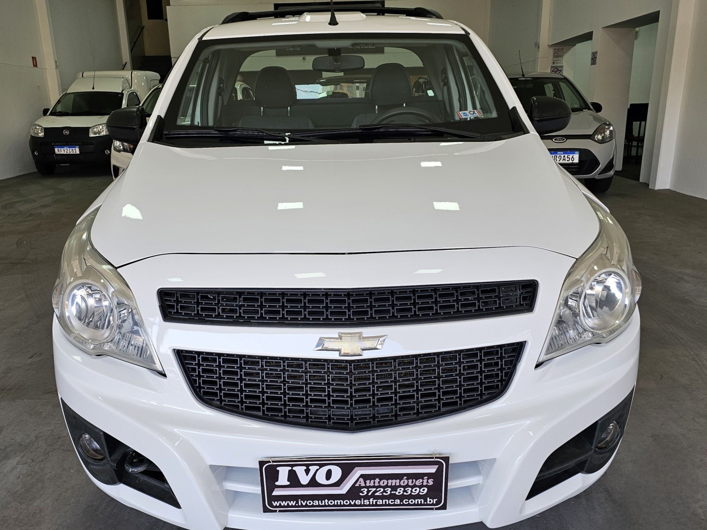 //www.autoline.com.br/carro/chevrolet/montana-14-ls-8v-flex-2p-manual/2016/franca-sp/24895854