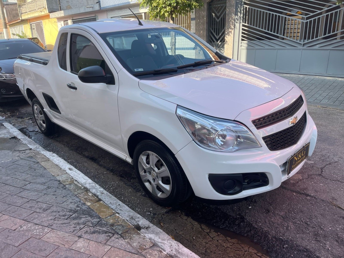 //www.autoline.com.br/carro/chevrolet/montana-14-ls-8v-flex-2p-manual/2019/sao-paulo-sp/24948080