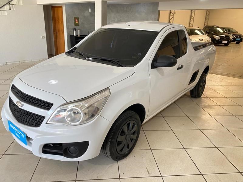 //www.autoline.com.br/carro/chevrolet/montana-14-ls-8v-flex-2p-manual/2015/sarandi-pr/24985687