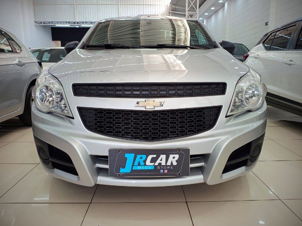 //www.autoline.com.br/carro/chevrolet/montana-14-ls-8v-flex-2p-manual/2017/jundiai-sp/24991565