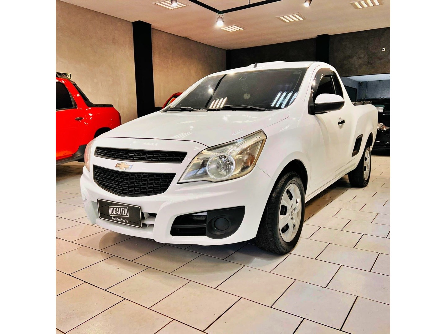 //www.autoline.com.br/carro/chevrolet/montana-14-ls-8v-flex-2p-manual/2016/porto-alegre-rs/25022393