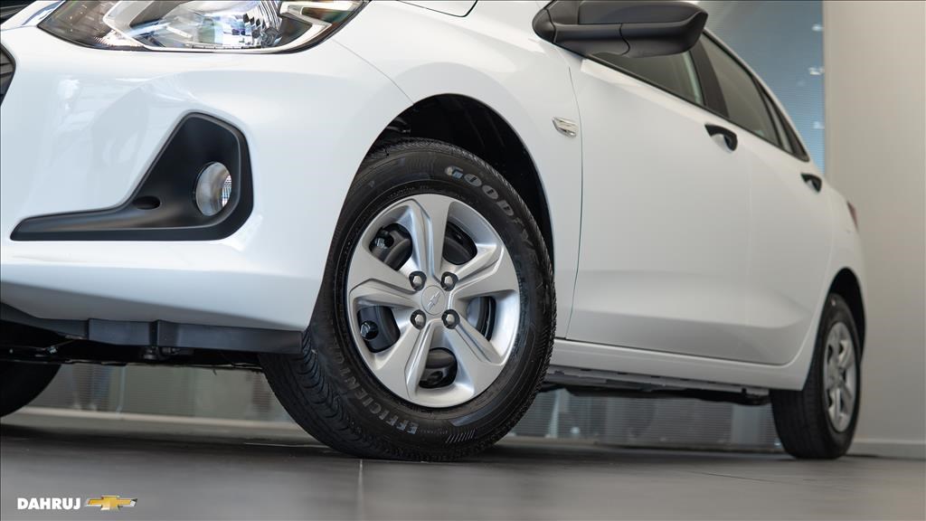 //www.autoline.com.br/carro/chevrolet/onix-10-12v-flex-4p-manual/2025/campinas-sp/23446881