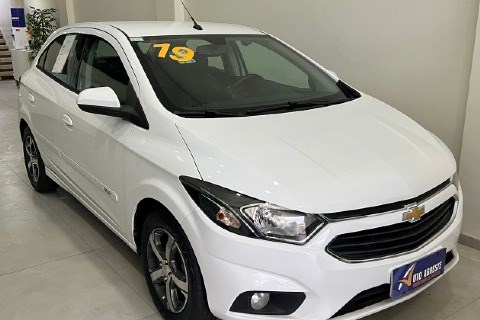//www.autoline.com.br/carro/chevrolet/onix-14-ltz-8v-flex-4p-automatico/2019/caruaru-pe/23470337