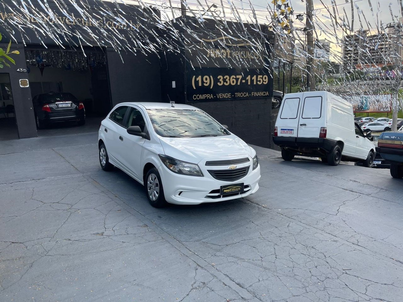 //www.autoline.com.br/carro/chevrolet/onix-10-joy-8v-flex-4p-manual/2019/campinas-sp/23507256