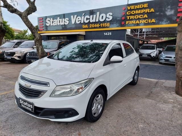 //www.autoline.com.br/carro/chevrolet/onix-10-lt-8v-flex-4p-manual/2014/cabo-frio-rj/23559068