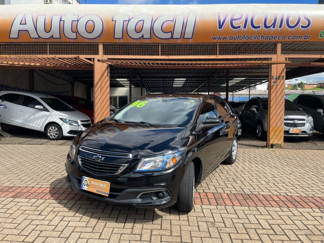 //www.autoline.com.br/carro/chevrolet/onix-14-lt-8v-flex-4p-manual/2016/chapeco-sc/23559819