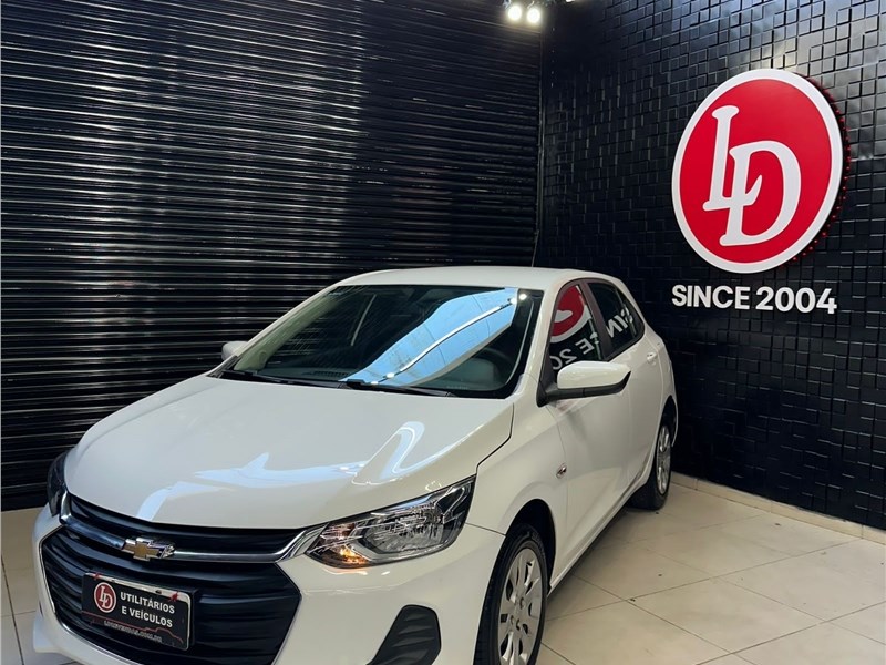 //www.autoline.com.br/carro/chevrolet/onix-10-lt-12v-flex-4p-manual/2020/porto-alegre-rs/23644301