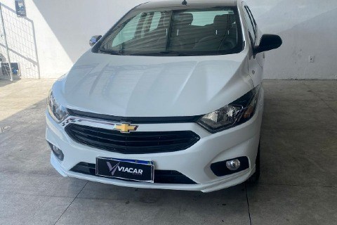 //www.autoline.com.br/carro/chevrolet/onix-14-effect-8v-flex-4p-manual/2018/maceio-al/23687456
