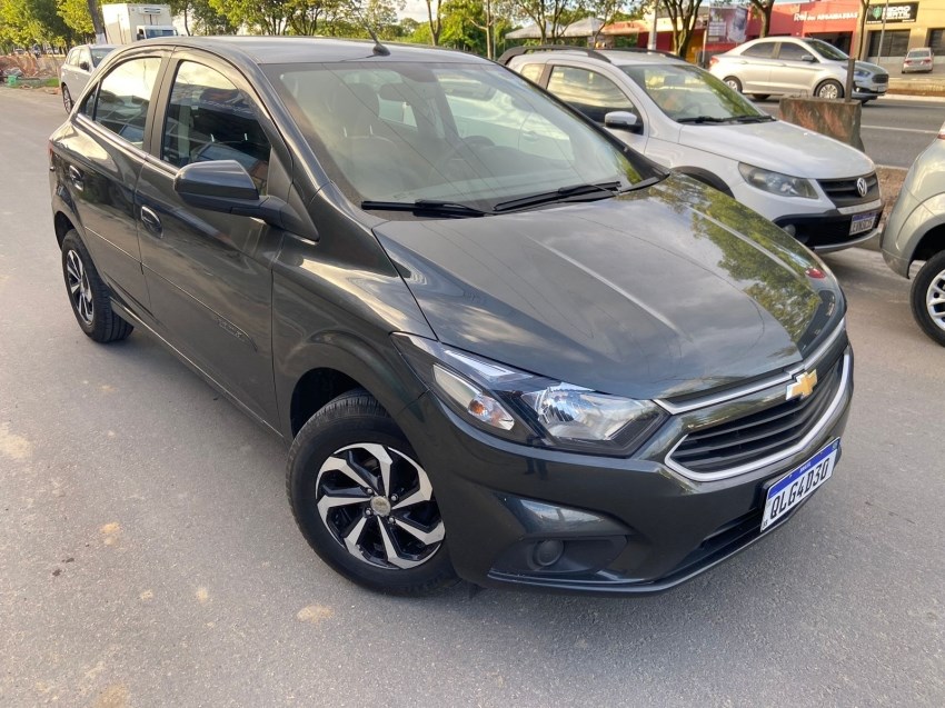 //www.autoline.com.br/carro/chevrolet/onix-14-lt-8v-flex-4p-manual/2017/maceio-al/23719915