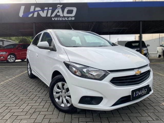 //www.autoline.com.br/carro/chevrolet/onix-10-lt-8v-flex-4p-manual/2017/joinville-sc/23744452