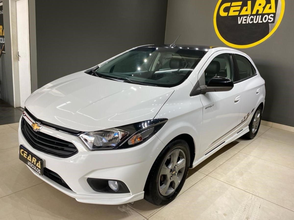 //www.autoline.com.br/carro/chevrolet/onix-14-effect-8v-flex-4p-manual/2018/castanhal-pa/23868182
