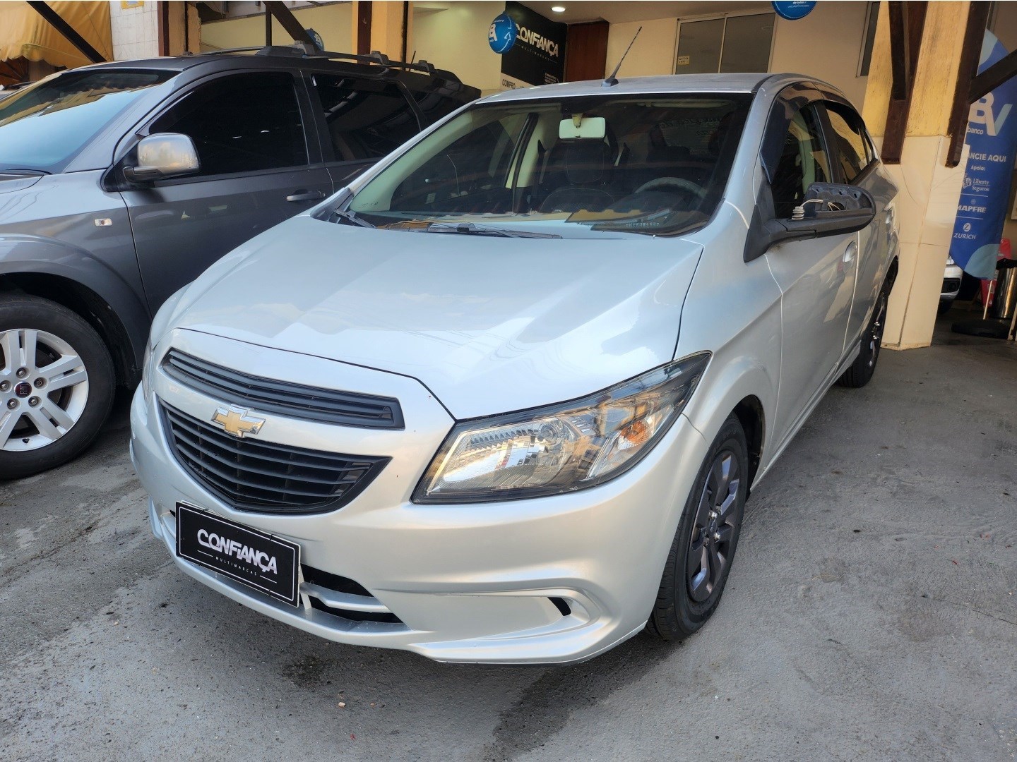 //www.autoline.com.br/carro/chevrolet/onix-10-joy-8v-flex-4p-manual/2019/duque-de-caxias-rj/23907189
