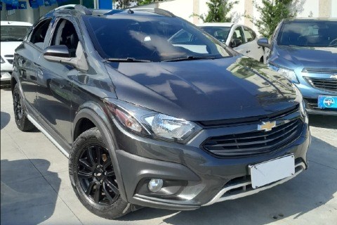 //www.autoline.com.br/carro/chevrolet/onix-14-activ-8v-flex-4p-automatico/2019/caraguatatuba-sp/23940950