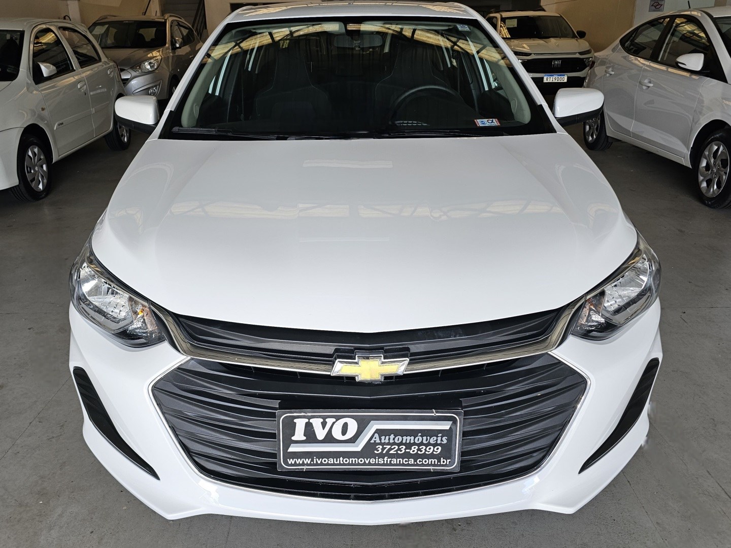 //www.autoline.com.br/carro/chevrolet/onix-10-lt-12v-flex-4p-manual/2023/franca-sp/23945442