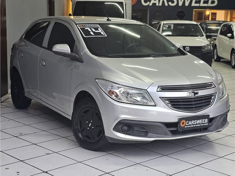 //www.autoline.com.br/carro/chevrolet/onix-10-lt-8v-flex-4p-manual/2014/santo-andre-sp/24055710