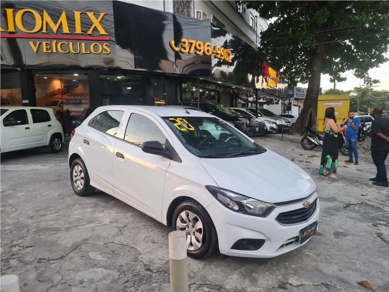 //www.autoline.com.br/carro/chevrolet/onix-10-12v-flex-4p-manual/2020/rio-de-janeiro-rj/24057089