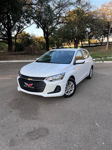 //www.autoline.com.br/carro/chevrolet/onix-10-turbo-rs-rg1-12v-flex-4p-automatico/2023/ipatinga-mg/24149458