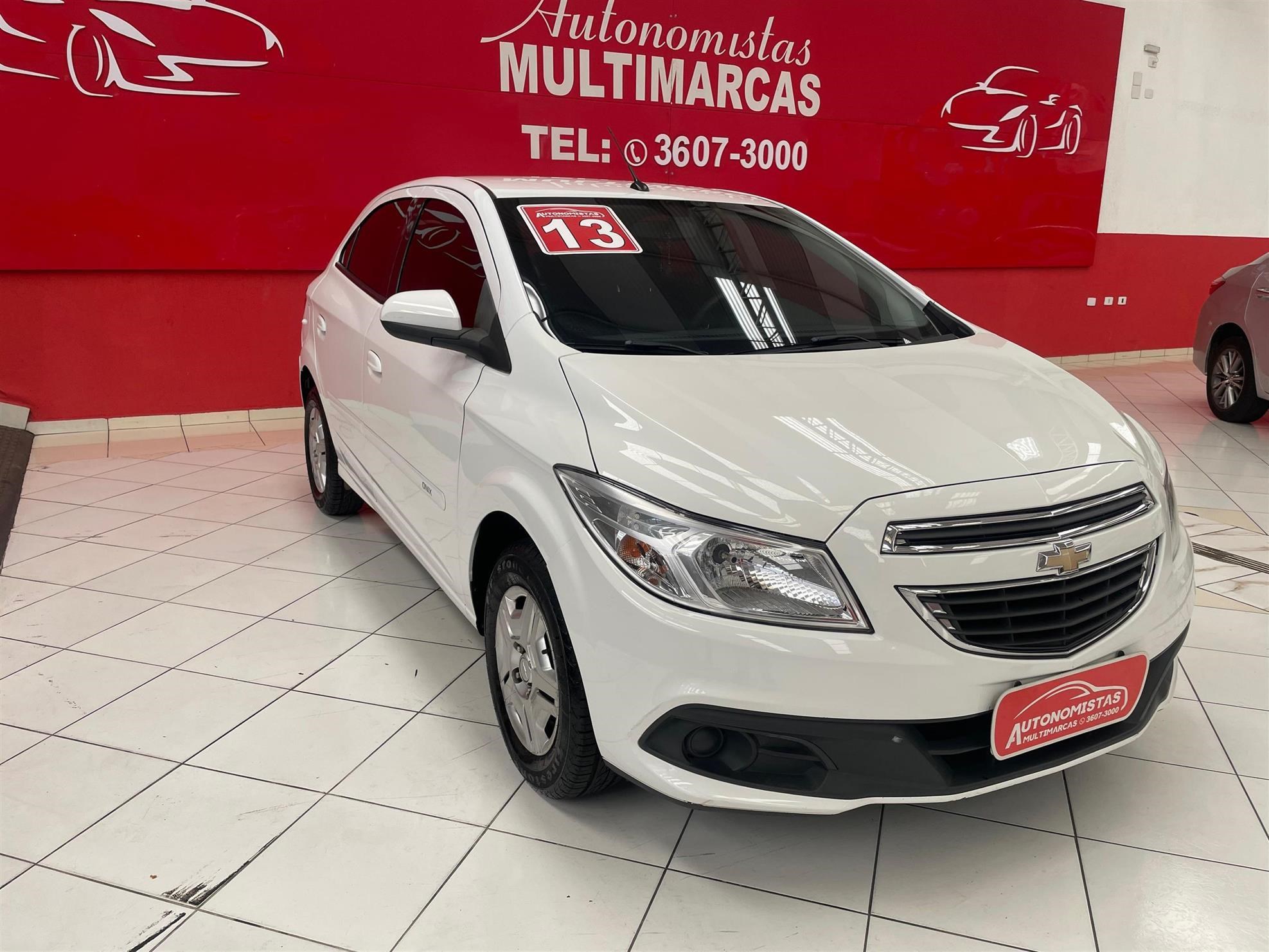 //www.autoline.com.br/carro/chevrolet/onix-10-lt-8v-flex-4p-manual/2013/osasco-sp/24171782