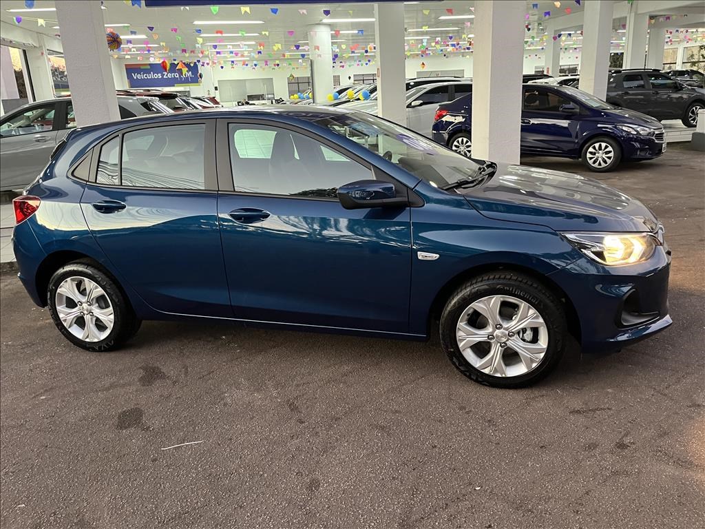 //www.autoline.com.br/carro/chevrolet/onix-10-turbo-ltz-12v-flex-4p-automatico/2025/curitiba-pr/24199188