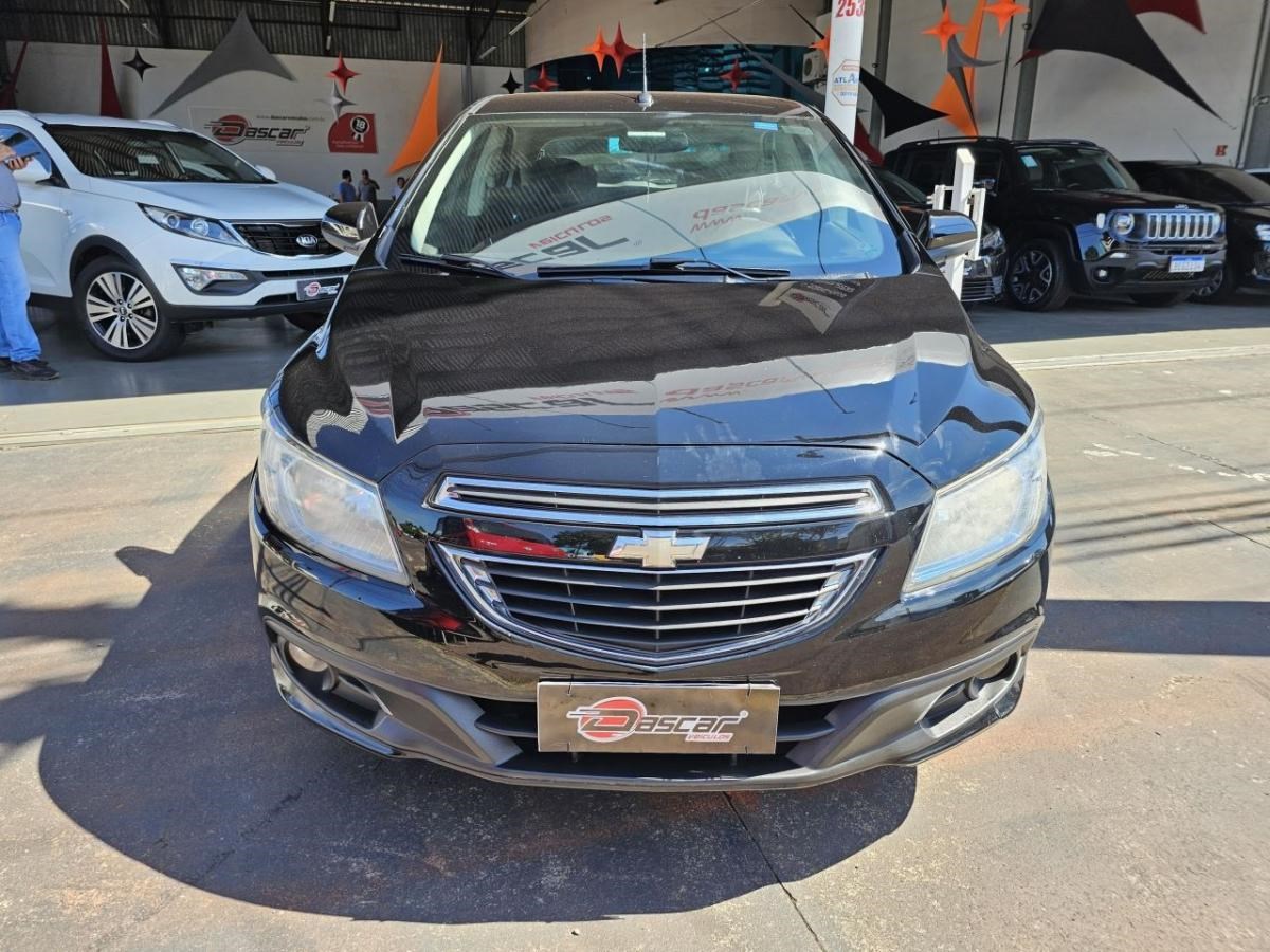 //www.autoline.com.br/carro/chevrolet/onix-14-ltz-8v-flex-4p-manual/2014/cascavel-pr/24312857