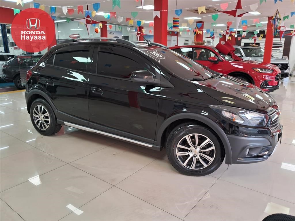 //www.autoline.com.br/carro/chevrolet/onix-14-activ-8v-flex-4p-automatico/2018/niteroi-rj/24320796