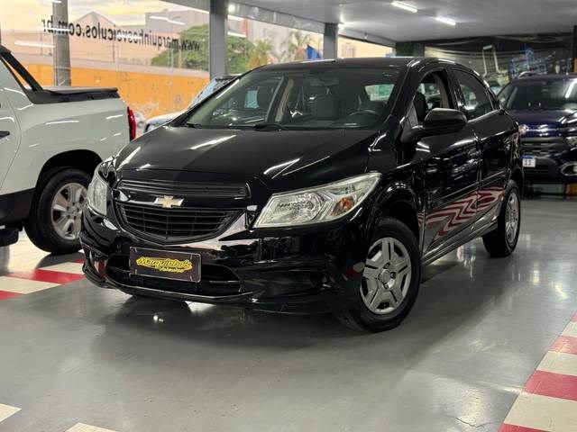 //www.autoline.com.br/carro/chevrolet/onix-10-ls-8v-flex-4p-manual/2015/bauru-sp/24434218