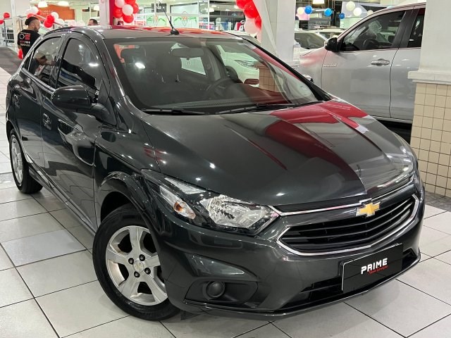 //www.autoline.com.br/carro/chevrolet/onix-14-lt-8v-flex-4p-automatico/2019/osasco-sp/24484884