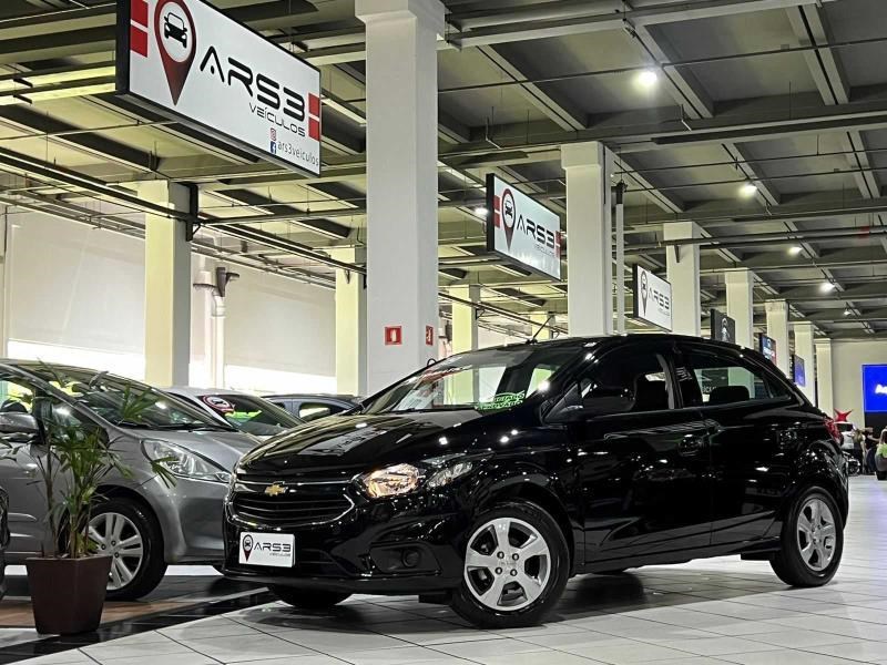 //www.autoline.com.br/carro/chevrolet/onix-14-ltz-8v-flex-4p-manual/2019/sao-paulo-sp/24508060