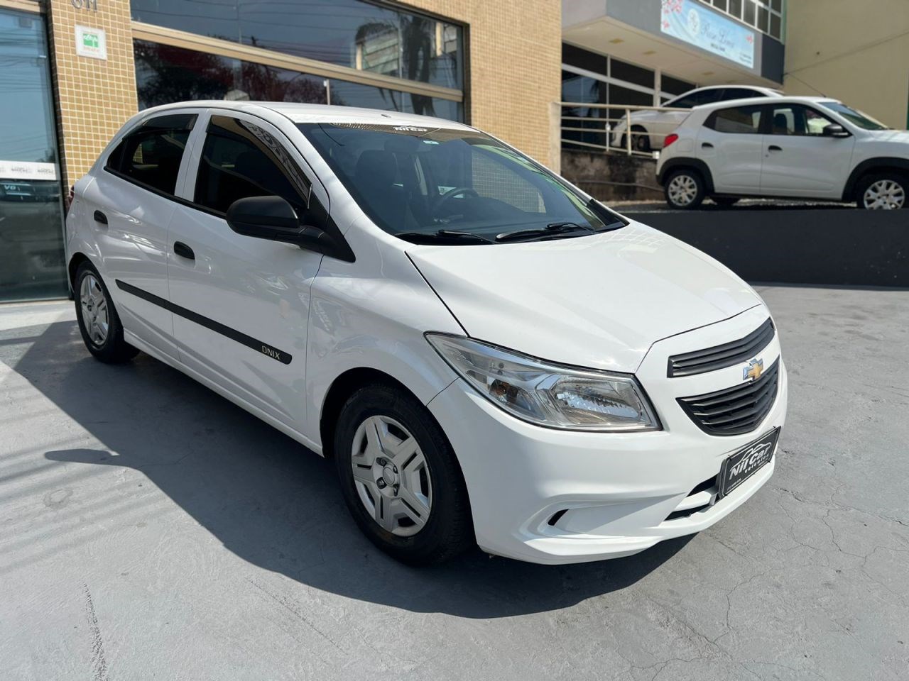 //www.autoline.com.br/carro/chevrolet/onix-10-joy-8v-flex-4p-manual/2018/itatiba-sp/24685508