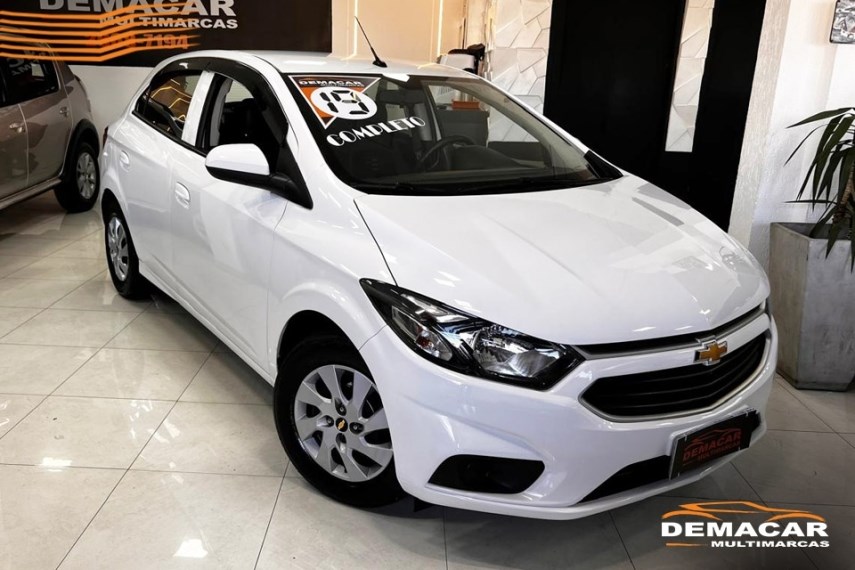 //www.autoline.com.br/carro/chevrolet/onix-10-lt-8v-flex-4p-manual/2019/mogi-das-cruzes-sp/24720333