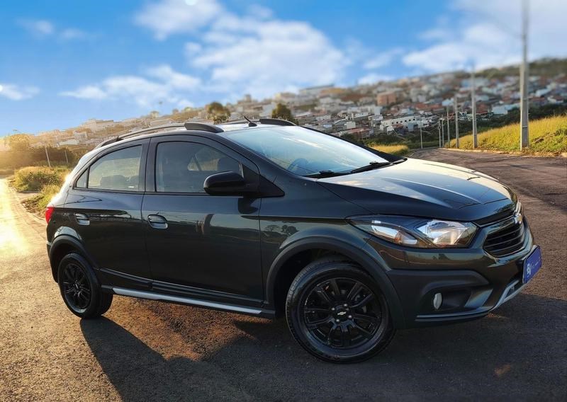 //www.autoline.com.br/carro/chevrolet/onix-14-activ-8v-flex-4p-manual/2019/paraguacu-mg/24735497