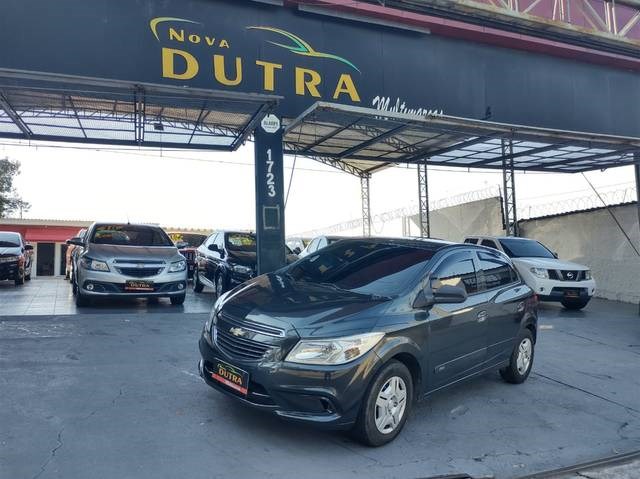 //www.autoline.com.br/carro/chevrolet/onix-10-lt-8v-flex-4p-manual/2016/sao-paulo-sp/24742899