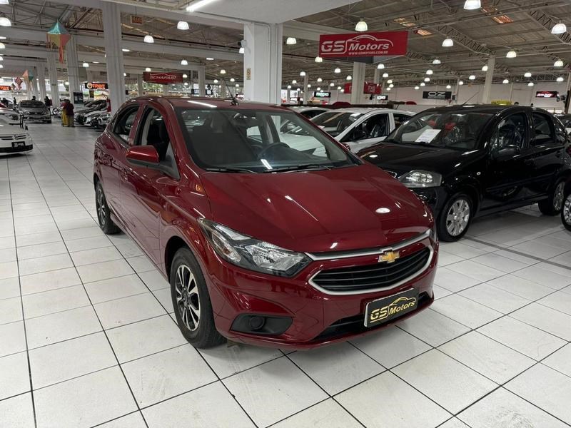 //www.autoline.com.br/carro/chevrolet/onix-10-lt-8v-flex-4p-manual/2017/curitiba-pr/24757572
