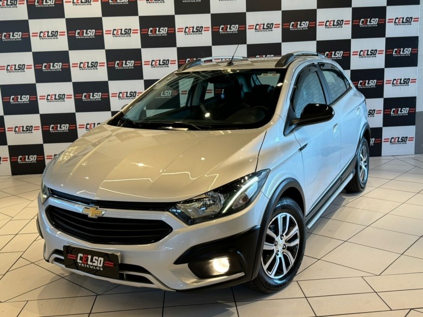 //www.autoline.com.br/carro/chevrolet/onix-14-activ-8v-flex-4p-automatico/2018/dois-irmaos-rs/24780115