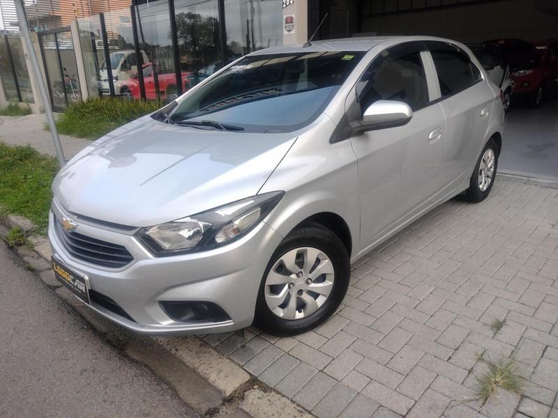 //www.autoline.com.br/carro/chevrolet/onix-10-lt-8v-flex-4p-manual/2017/curitiba-pr/24790437