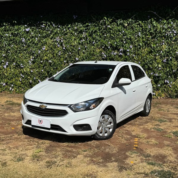 //www.autoline.com.br/carro/chevrolet/onix-10-lt-8v-flex-4p-manual/2017/uberlandia-mg/24880312
