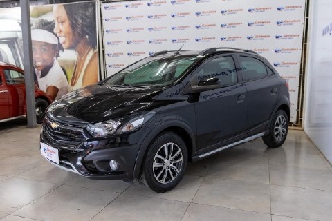 //www.autoline.com.br/carro/chevrolet/onix-14-activ-8v-flex-4p-automatico/2018/belo-horizonte-mg/24897529