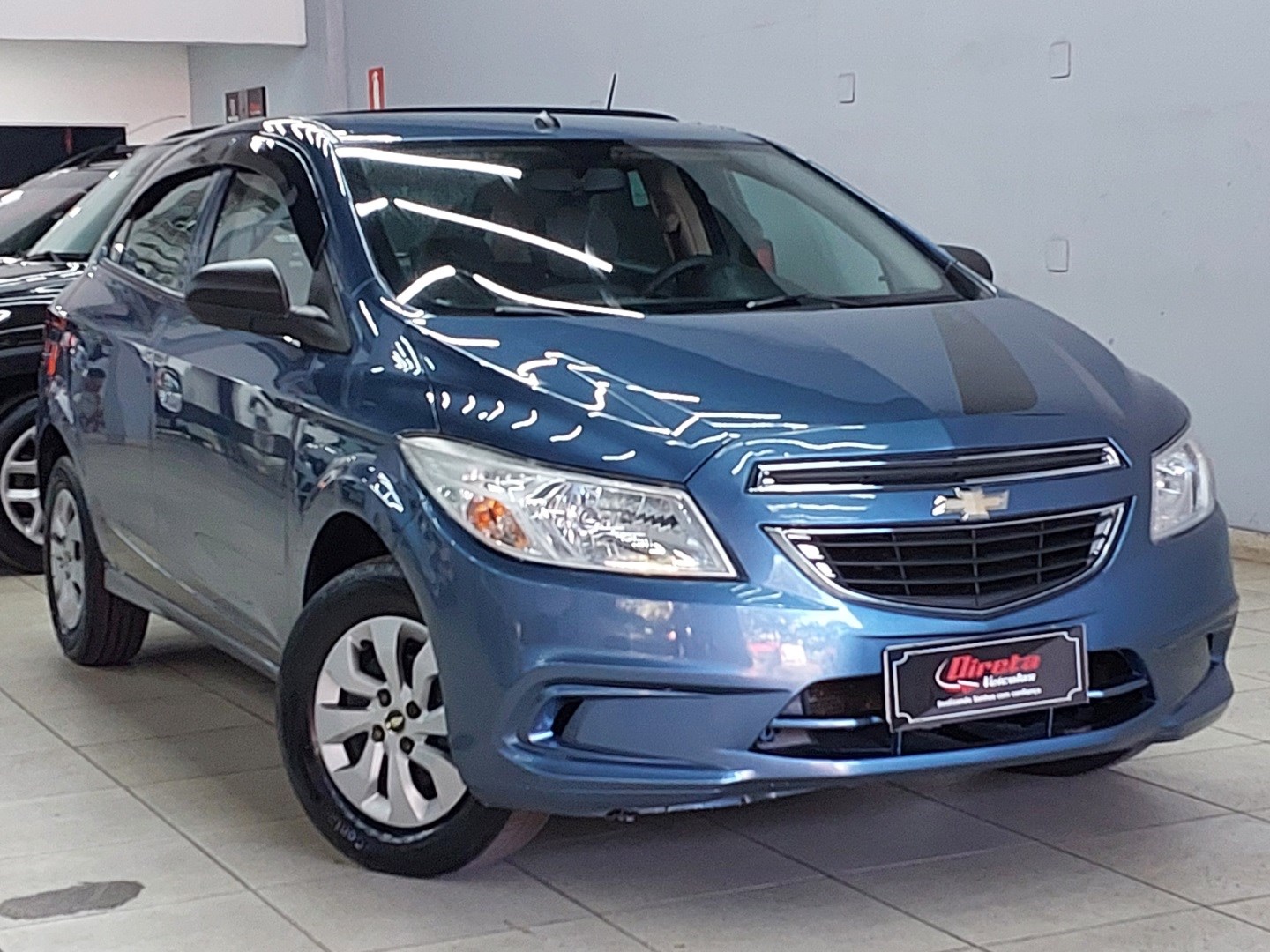 //www.autoline.com.br/carro/chevrolet/onix-10-lt-8v-flex-4p-manual/2015/belo-horizonte-mg/24911010