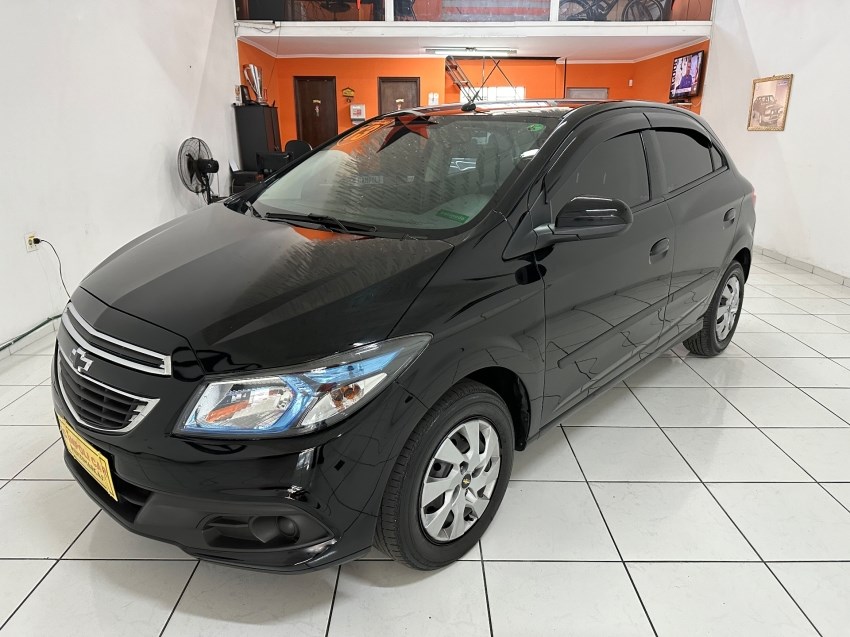 //www.autoline.com.br/carro/chevrolet/onix-14-lt-8v-flex-4p-manual/2013/santo-andre-sp/24918694