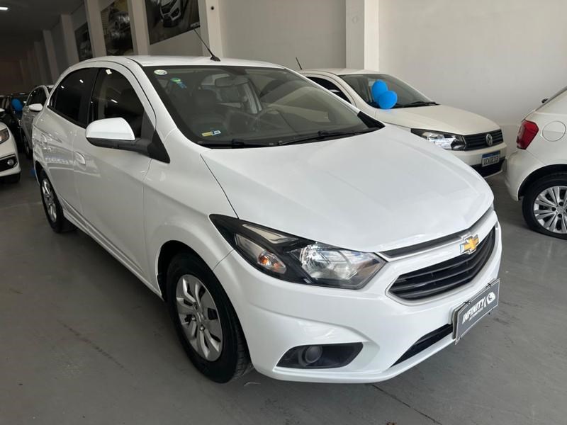 //www.autoline.com.br/carro/chevrolet/onix-10-lt-8v-flex-4p-manual/2019/cuiaba-mt/24920307