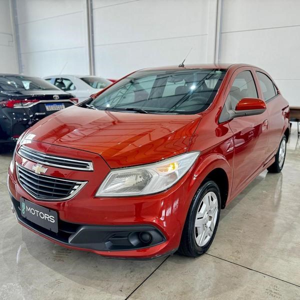 //www.autoline.com.br/carro/chevrolet/onix-10-lt-8v-flex-4p-manual/2013/cascavel-pr/24931846