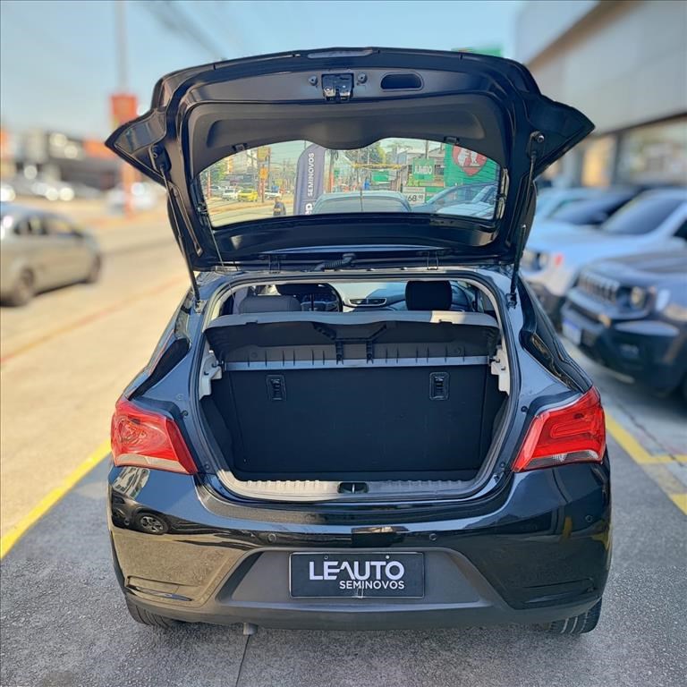 //www.autoline.com.br/carro/chevrolet/onix-10-lt-8v-flex-4p-manual/2018/rio-de-janeiro-rj/24946307